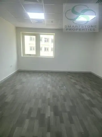 REDUCED RENT | READILY AVAILABLE | PUBLIC BUS | GREAT LOCATION | CHILLER FREE