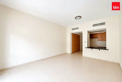 Near Metro | Vacant | One Month Free