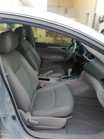 2019 Nissan SENTRA 缩略图 4