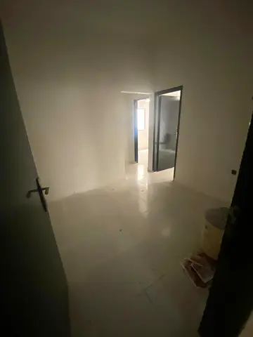 🏠✨ للإيجار في النباعة – فرصة مميزة شقة غرفتين وصالة بتشطيب هاي لوكس ومناسبة للعائلات 👌 🔹 الموقع: النباعة 🔹 غرفتين وصالة 🔹 السعر السنوي: 27,000 در