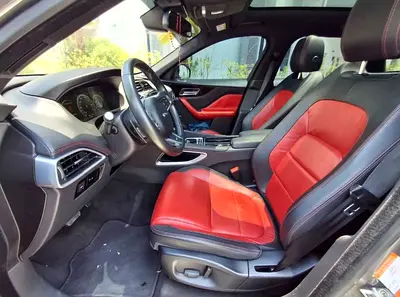صورة مصغرة 11 لـ 2017 Jaguar F-PACE