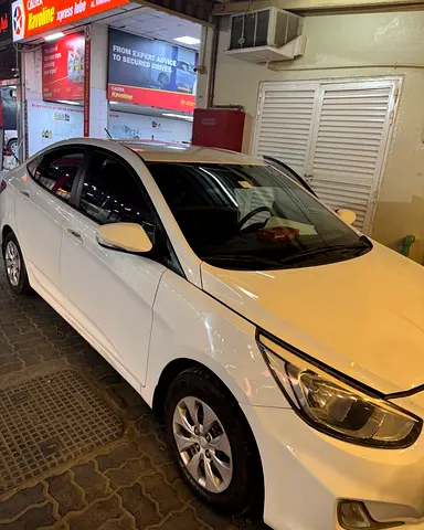 2015 Hyundai ACCENT thumbnail 3