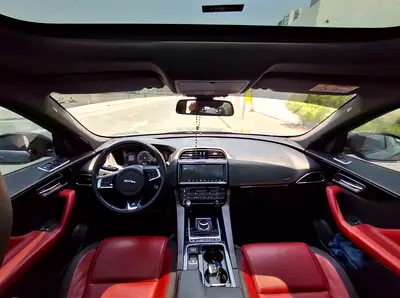 صورة مصغرة 13 لـ 2017 Jaguar F-PACE