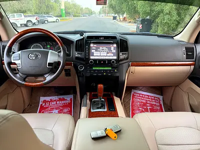2015 Toyota LAND CRUISER — фото 6