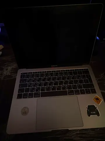 2017 MacBook Pro 13 – 8GB RAM / 256GB SSD – Needs Battery & Keyboard Repair