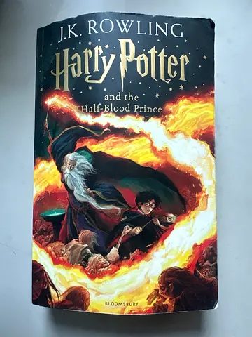 Harry Potter and the Half-Blood Prince - J.K. Rowling (Paperback)