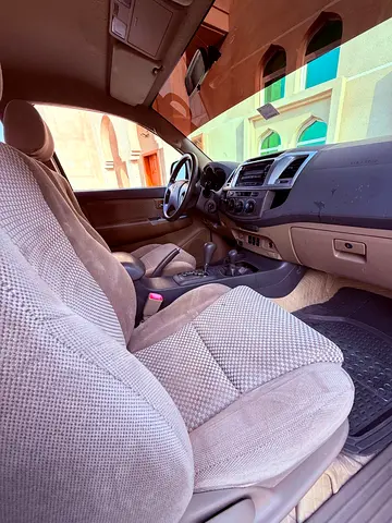 2013 Toyota FORTUNER 照片 12