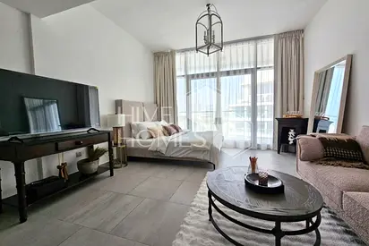 Fully Furnished | Generous Space | Up to 12 Cheques