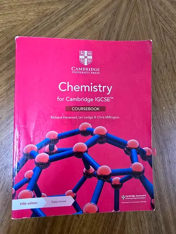 Cambridge IGCSE Chemistry textbook - 80 dhs