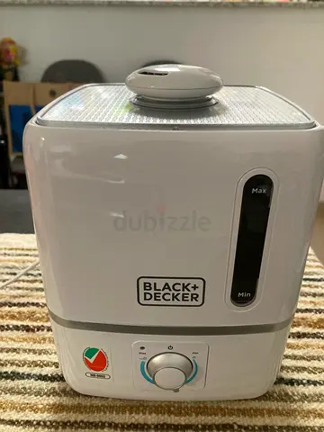Black+Decker humidifier - Compact, Good Condition with DIY aroma tray