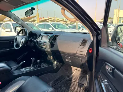 2015 Toyota FORTUNER — миниатюра 9