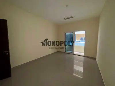شقة واسعة مع شرفة | شهر مجاني | استخدام مجاني للنادي الرياضي والمسبح | موقع متميز بالقرب من حدود دبي