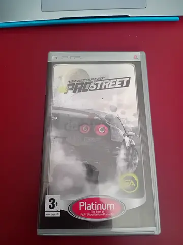 Need for Speed: ProStreet (PSP) - Platinum