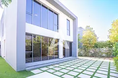Upgraded 5Bed | Landscaped Garden | Ready to Move