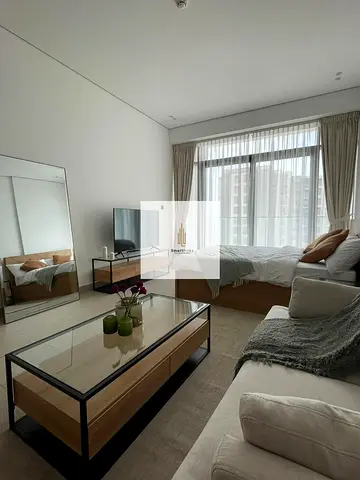 LUXURY LIVING | FULLY FURNISHED STUDIO| VACANT | RENT