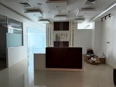 FITTED OFFICE WITH PARTITION/ PRIME LOCATION