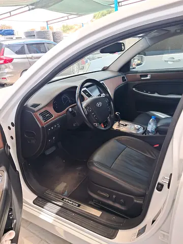 2014 Hyundai GENESIS — фото 3