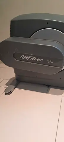 Life Fitness 95xi Elliptical Cross Trainerl