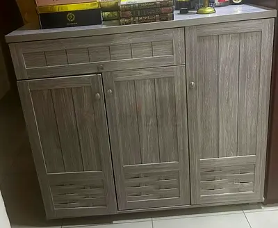 Urgent Furniture sale; Negotiable.