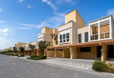 4 Bedroom Townhouse | Single Row | Spacious Layout