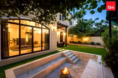 Facing Park | Immaculate Condition | Vot