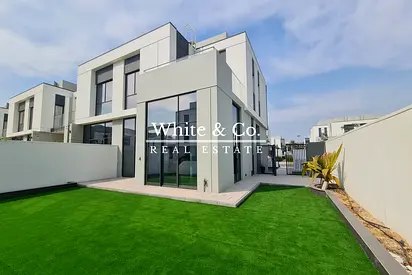 Corner Plot | Landscaped | Type-B Vastu