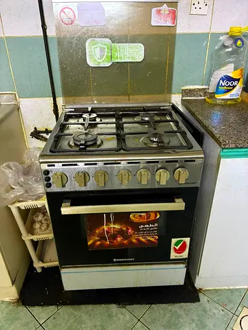COOKER WITH 4 BURGERS