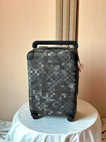 Louis vuitton Horizon 55 suitcase