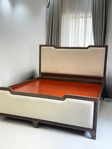 🛏️ KING SIZE BED – AJMAN
