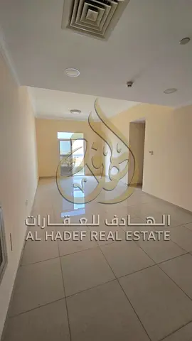 شقة غرفتين وصالة للإيجار السنوي في الجرف 3 بعجمان – بناية جديدة، ثاني ساكن، حمامان، بلكونة وقريبة من السوق الصيني ومتجر فزعة