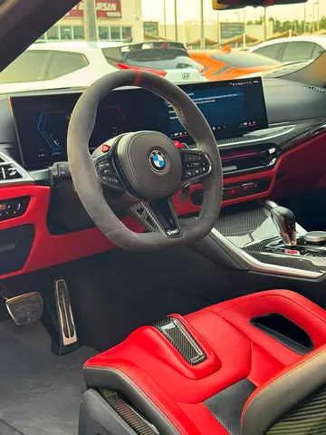 2025 BMW M4 缩略图 12