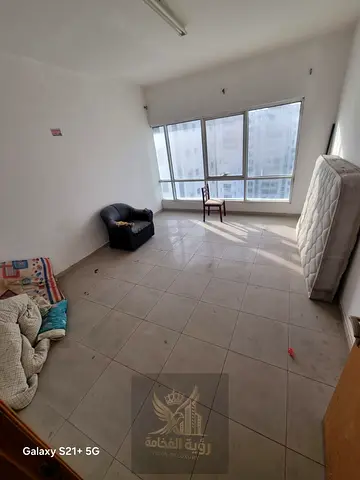 For Annual Rent in Al Qasimia – Al Mahatta, Sharjah A spacious three-bedroom apartment is available for annual rent in Al Qasimia – Al Mahatta, Shar