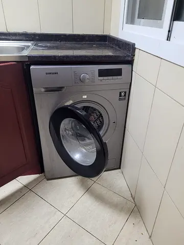 Samsung Front Load Washing Machine - 7kg, Silver, Good Condition