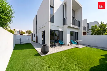 True Corner | Across From Park & Pool | Vastu