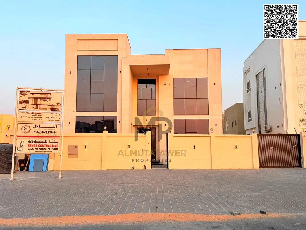 فيلا للبيع في الزاهية على شارع الشيخ محمد بن زايد مباشرة | أرض كبيرة جداً | تملك حر لجميع الجنسيات | بدون رسوم خدمات سنوية