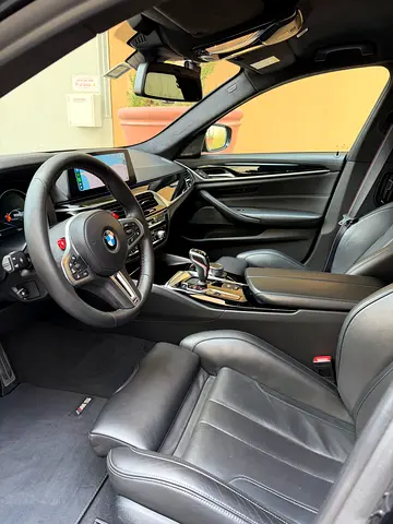 2020 BMW M5 缩略图 9