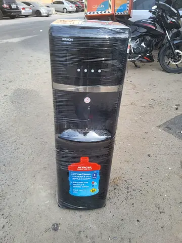 Bottom load water dispenser