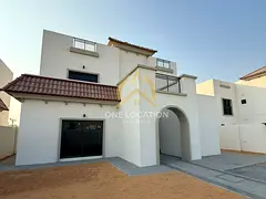 Corner | Single Row | Prime location