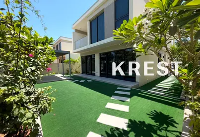 Vacant I Landscaped I Prime Location I Single Row