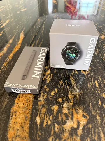 Garmin Forerunner 570 42mm – Like New
