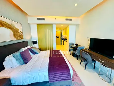 Furnished Studio | High Floor | Canal & Community View