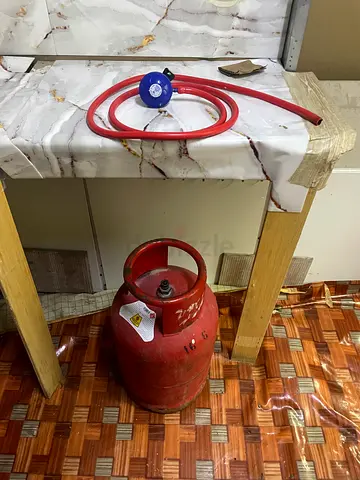 Full LPG Gas Cylinder with Hose and Regulator
