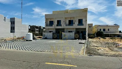 Luxury villa for sale – a unique opportunity | 5 master bedrooms + separate majlis + living room + maid's room + roof terrace | Built-up area 3,355 sq