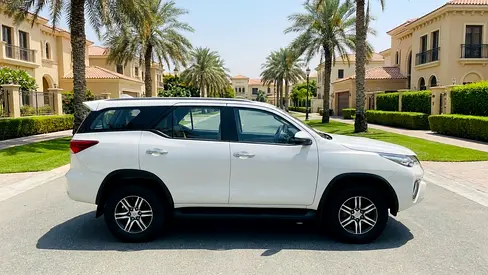 صورة 5 لـ 2023 Toyota FORTUNER