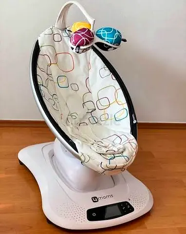4Moms MamaRoo Baby Swing - White, Good Working Condition