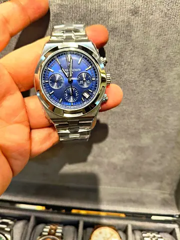 Vacheron Constantin Overseas Chronograph 42.5mm watch