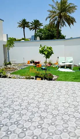 5-bedroom villa with an area of 8000 sq ft in the Al Sabkha area
