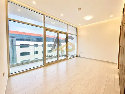 Spacious / Balcony / Wardrobe / Parking