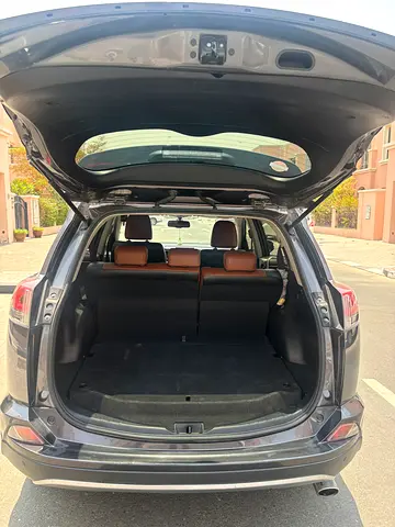 2018 Toyota RAV 4 — фото 9