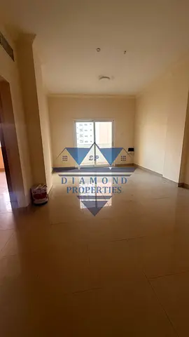 Elegant apartment 1BHK specious hall with balcony centralized. brand new bldg just only 32k.Special